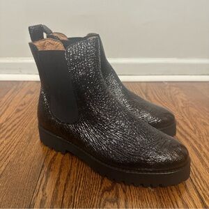 Andre Assous Patent Leather Crinkle Leather Chelsea Boots 9
